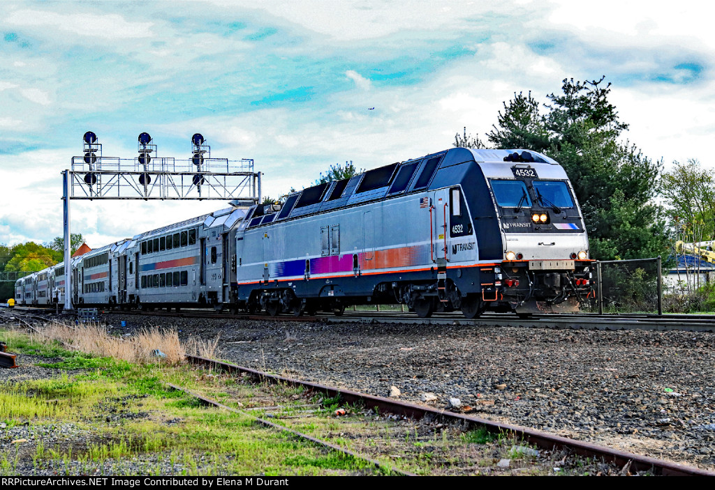 NJT 4532 on train 1223